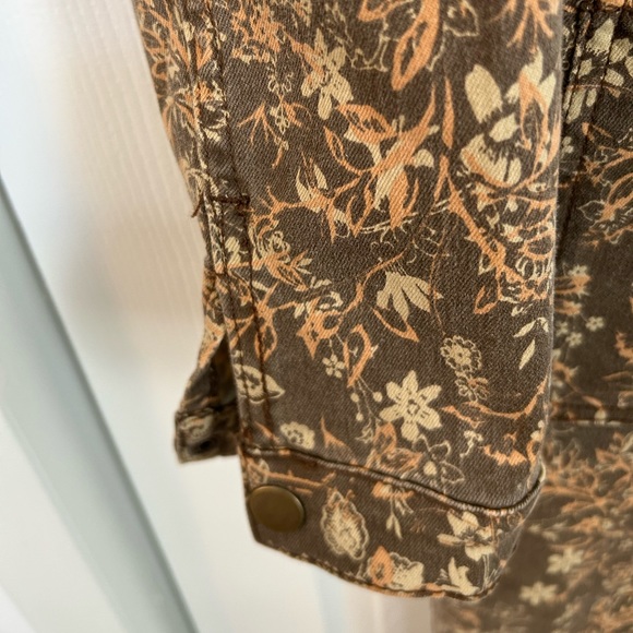 Free People floral jumpsuit with zip front 2 front zip pockets, 2 hip pockets - Picture 3 of 5